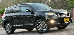 Toyota Vanguard 2011 Black