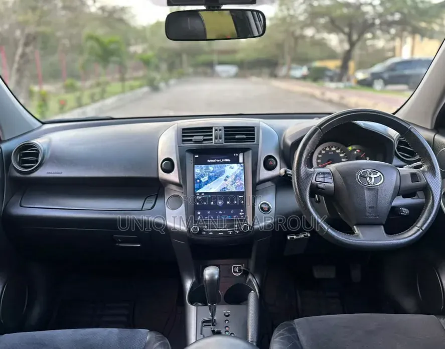 Toyota Vanguard 2011 Black