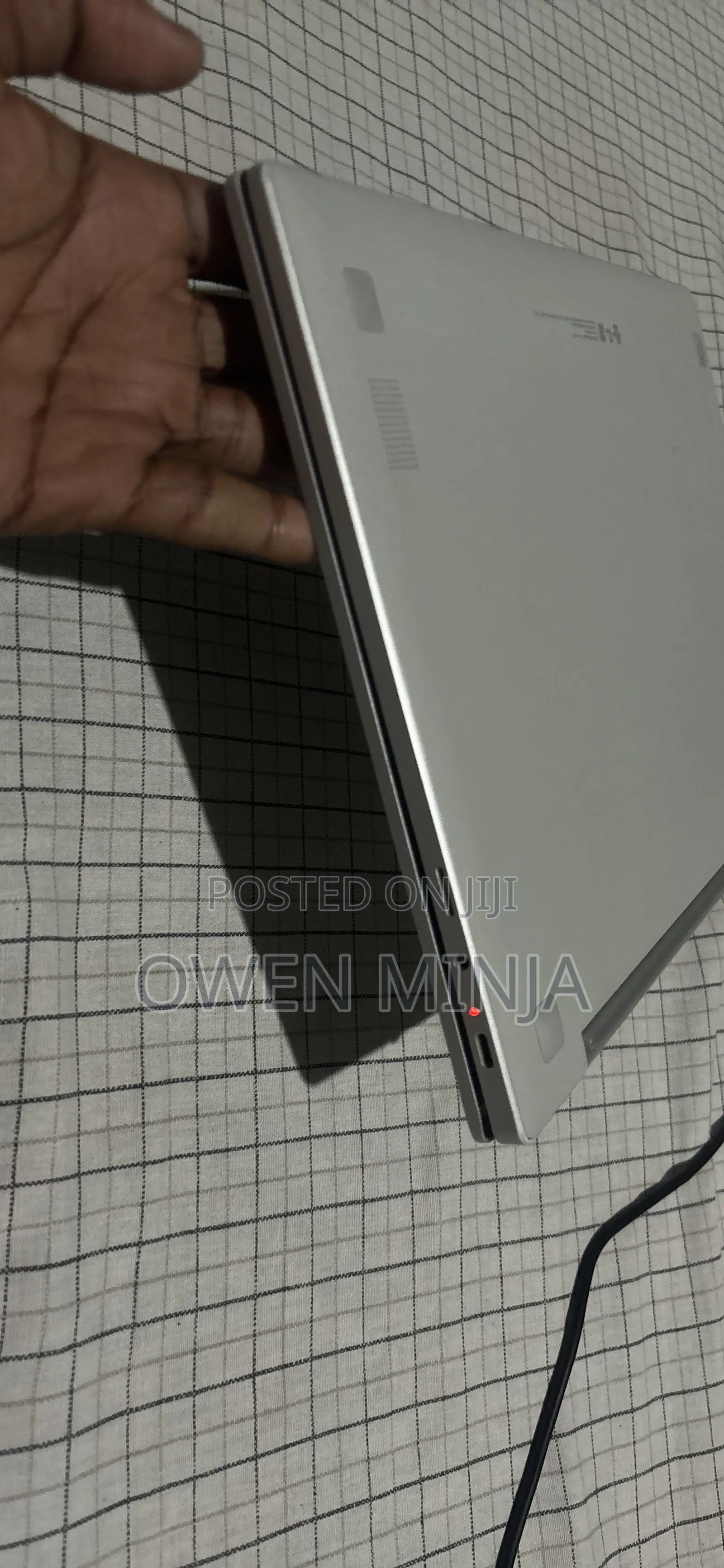 Laptop Samsung Galaxy Book 2 4GB HDD+SSD 128GB
