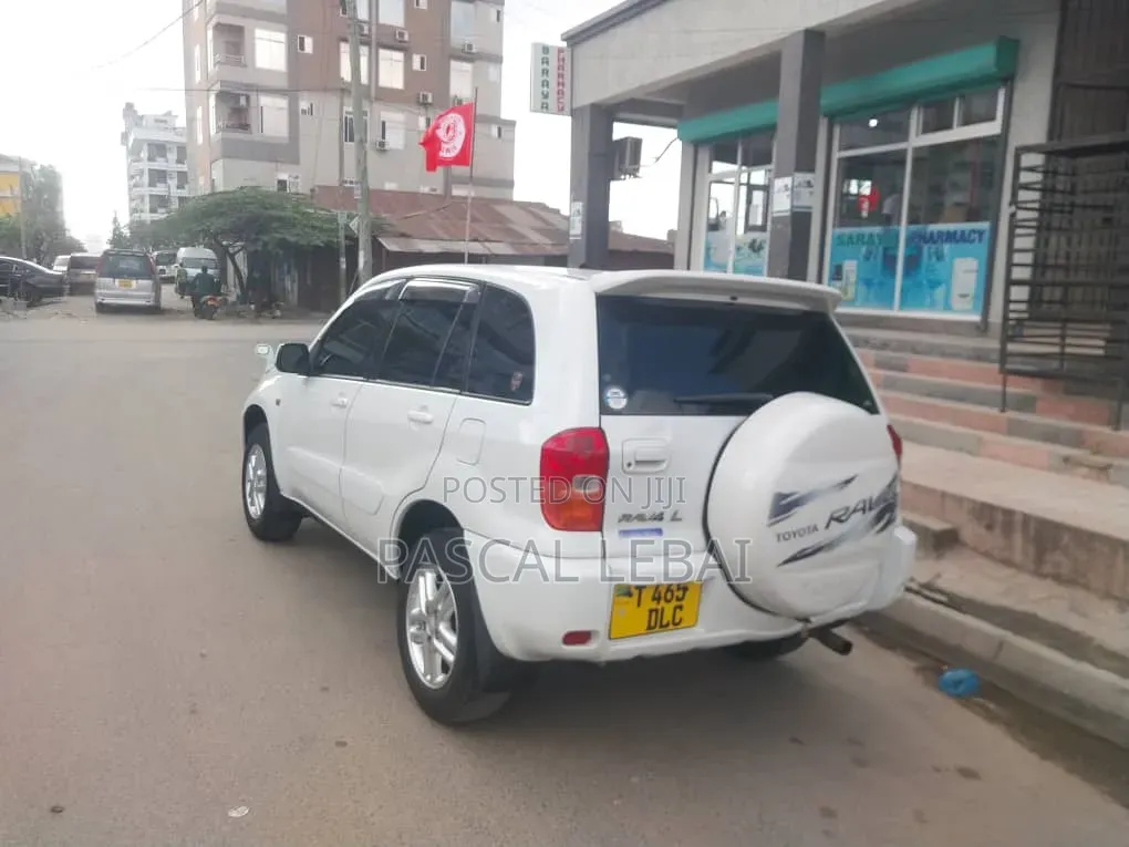 Toyota RAV4 2008 White
