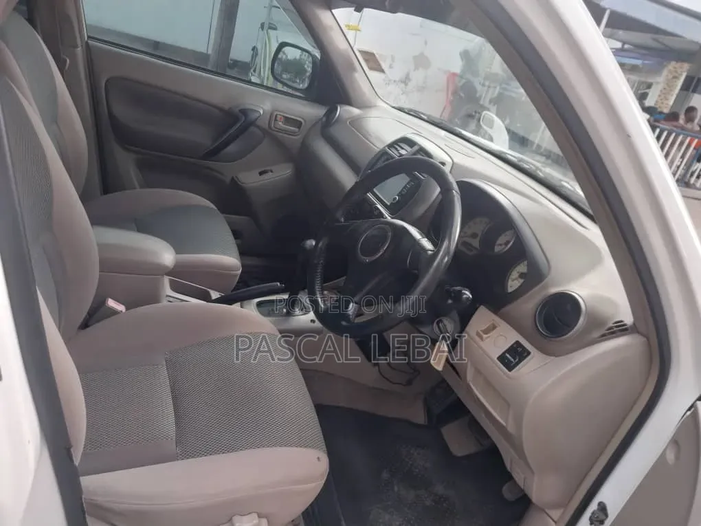 Toyota RAV4 2008 White