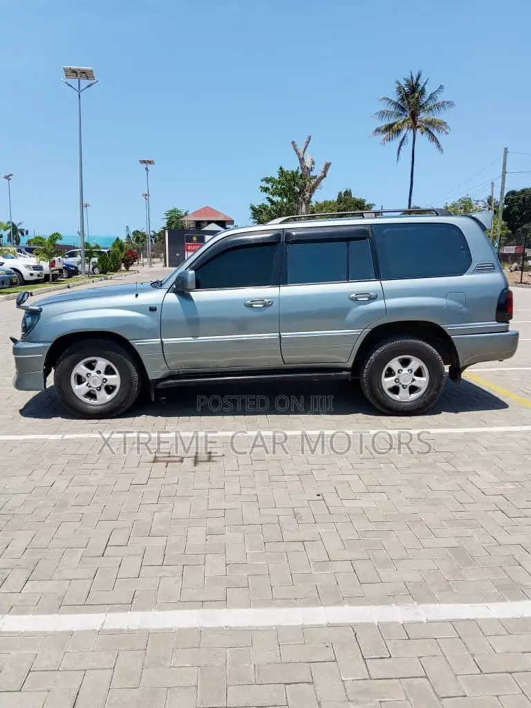 Toyota Land Cruiser 1998 Blue