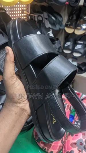 Viatu Bora Vya Wanaume Na Wanawake – Brown's Kariakoo Connect