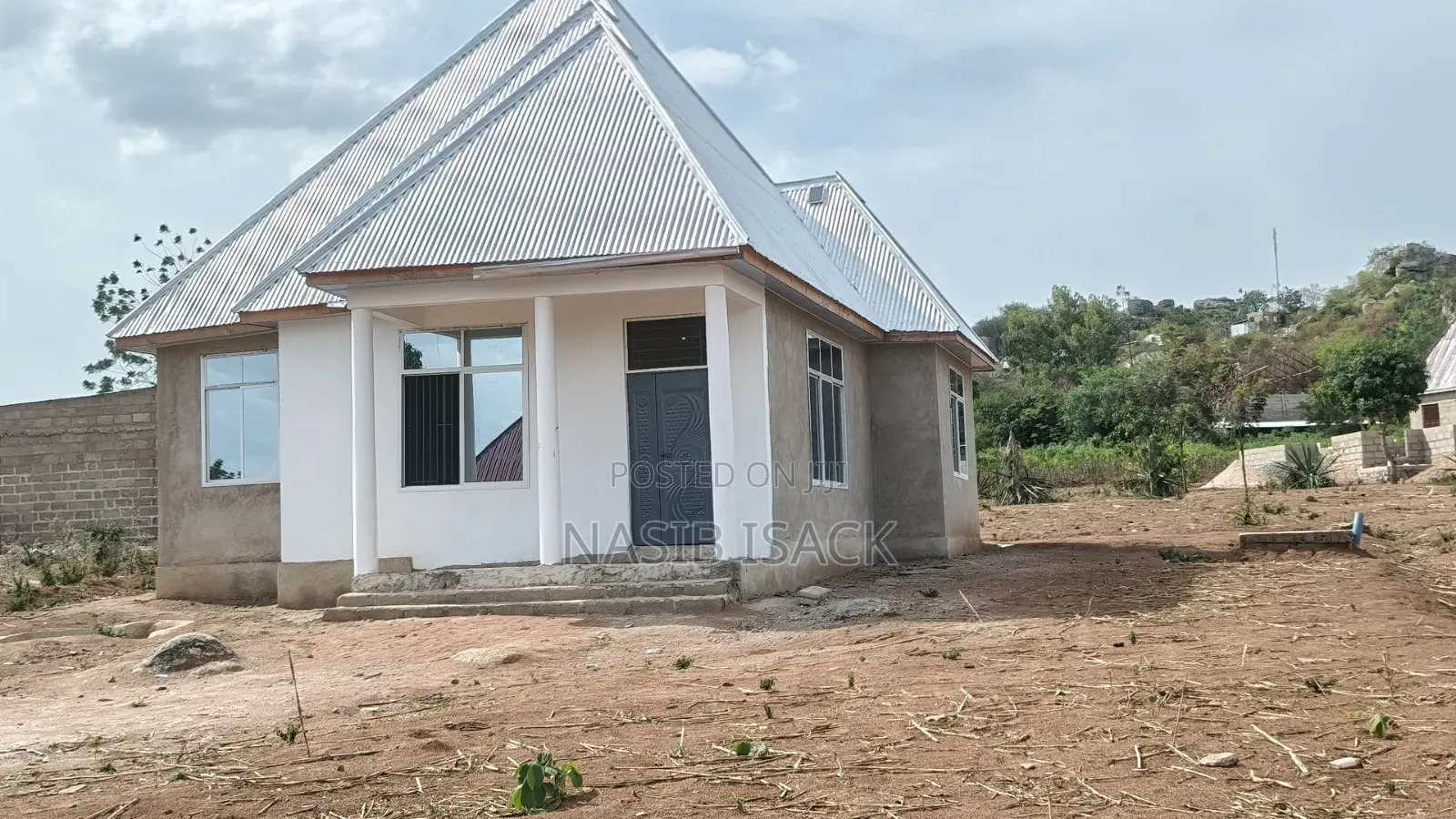 Furnished 4bdrm House in Kishiri for sale