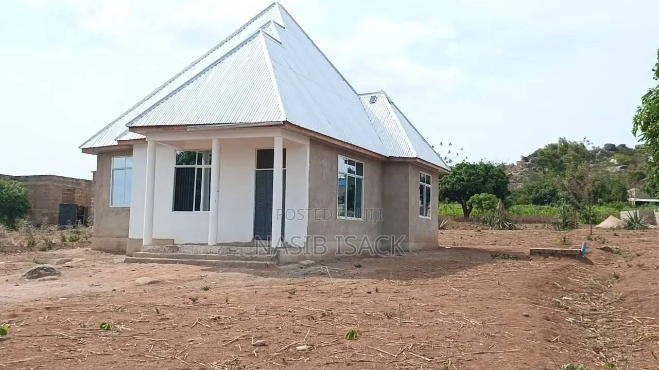 Furnished 4bdrm House in Kishiri for sale