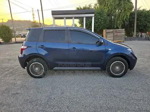 Toyota IST 2004 Blue