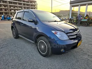 Toyota IST 2004 Blue