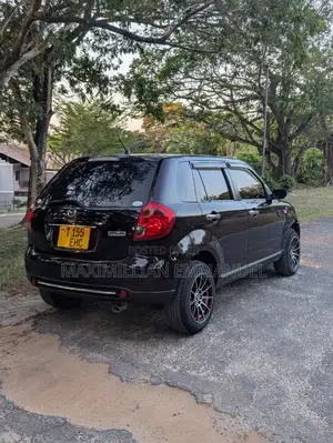 Mazda Verisa 2011 Brown