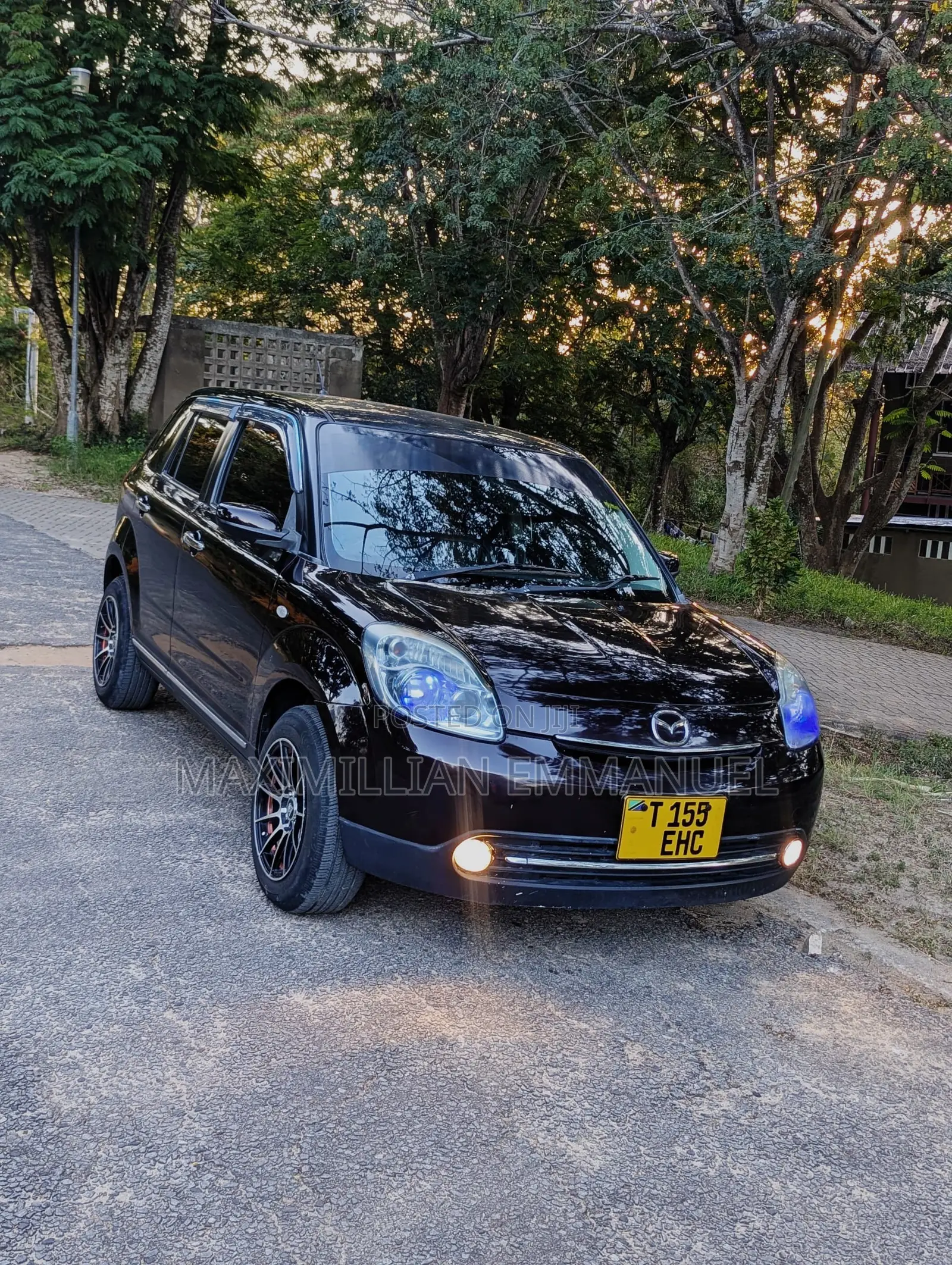 Mazda Verisa 2011 Brown