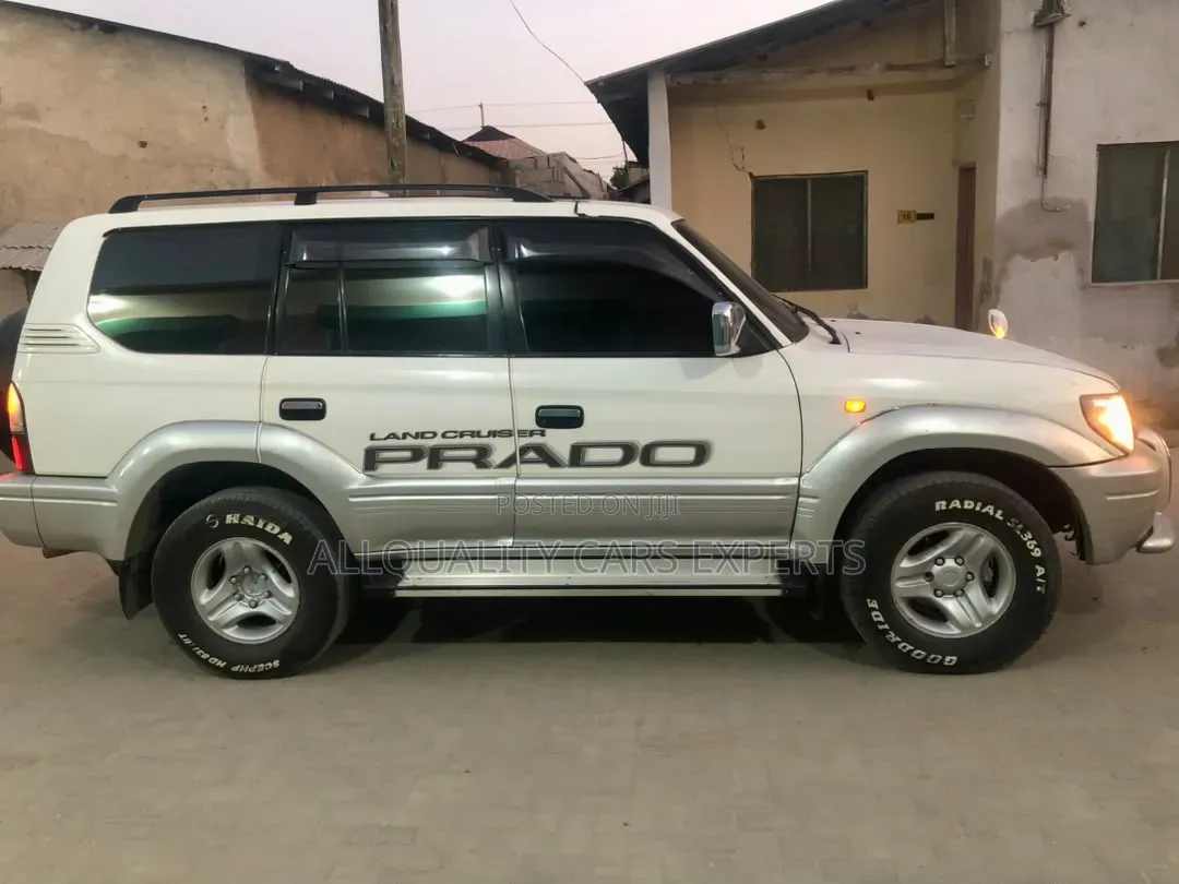 Toyota Land Cruiser Prado 2001
