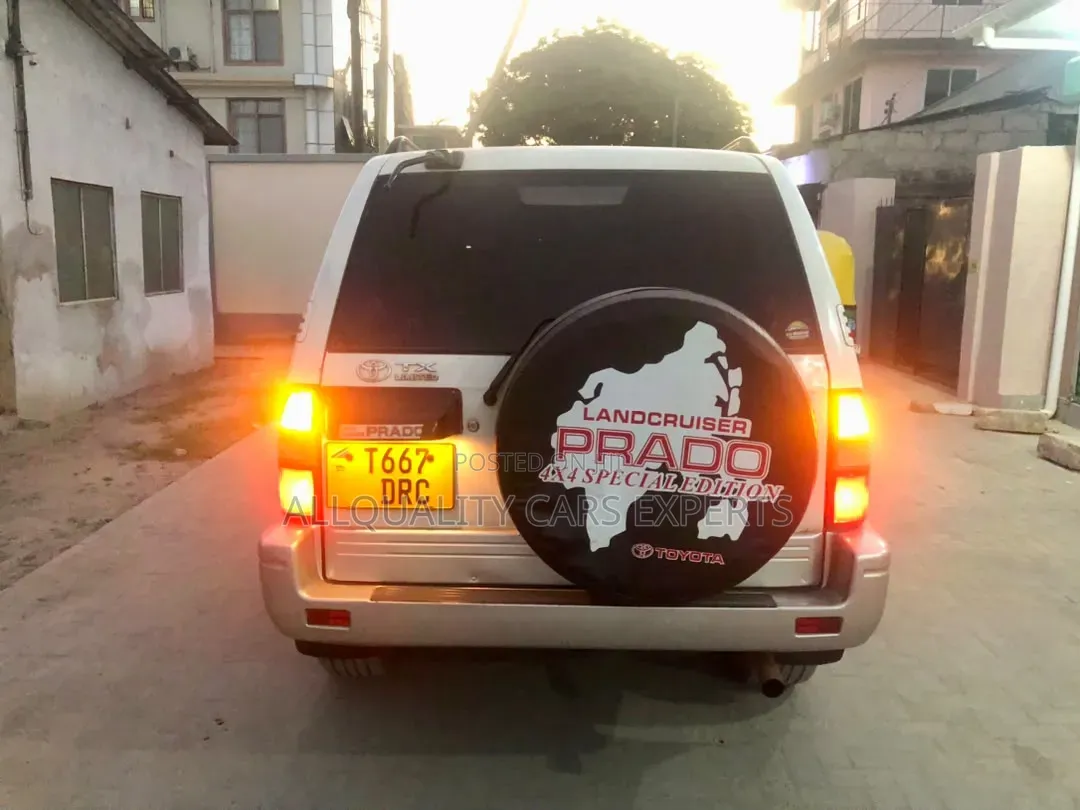 Toyota Land Cruiser Prado 2001