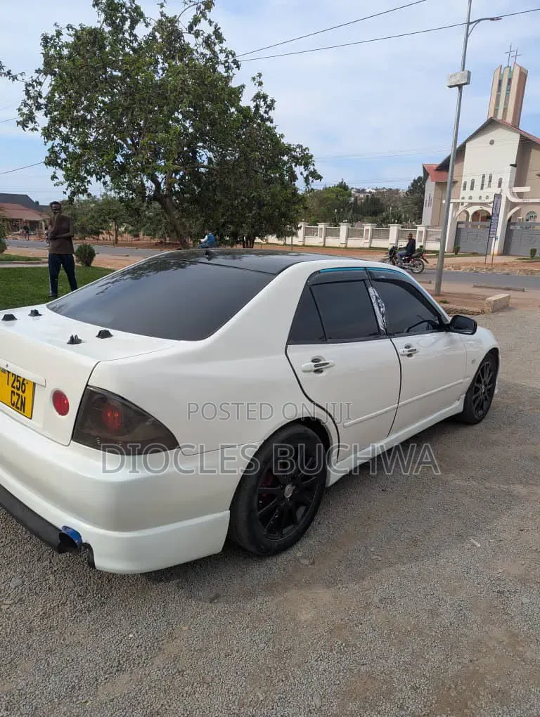 Toyota Altezza 2004 White