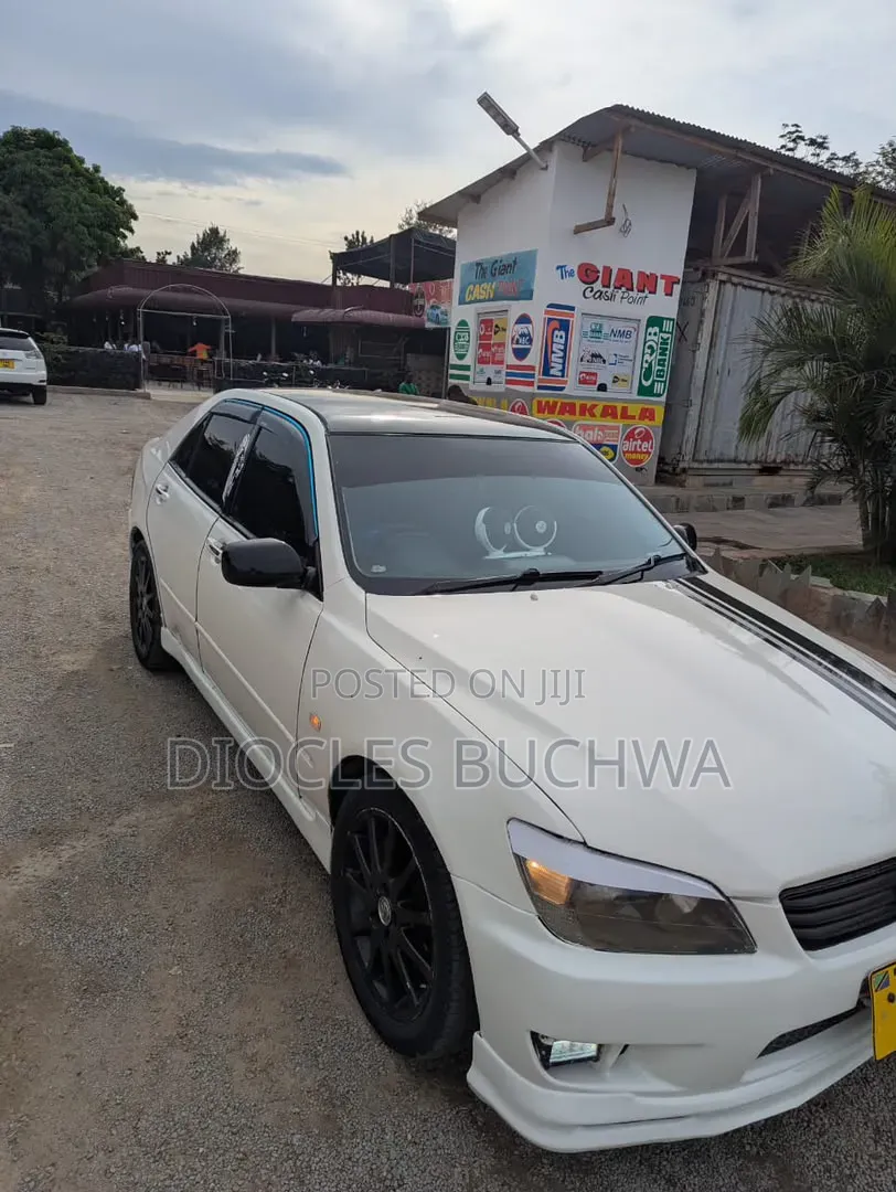 Toyota Altezza 2004 White