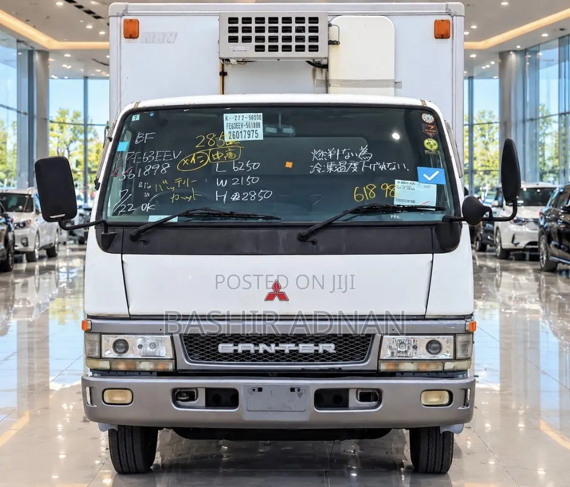 Mitsubishi Canter Refrigerator Tani 3(tonnes) Unregistered(mpya).