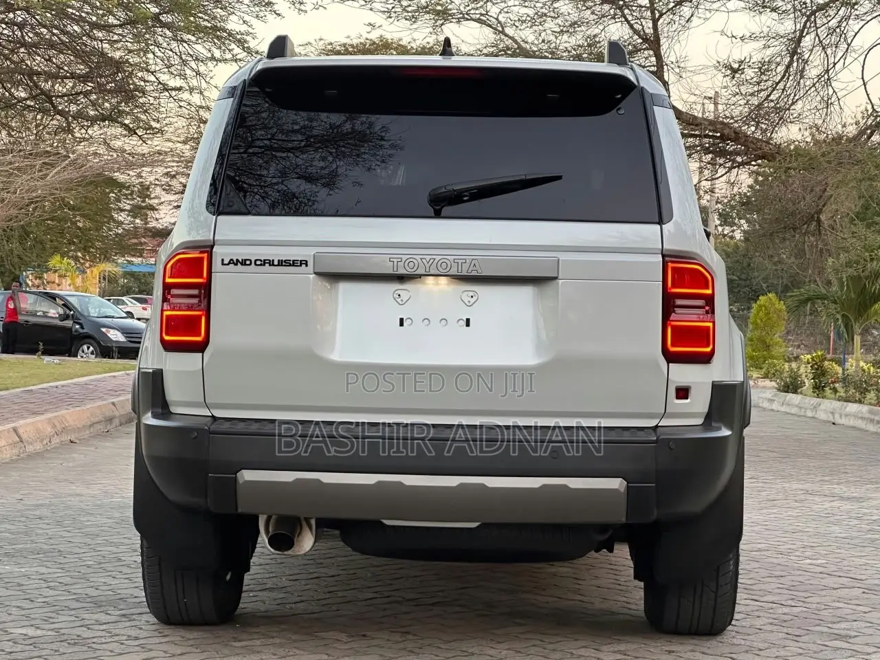 Toyota Land Cruiser Prado 2.7 2024 Pearl