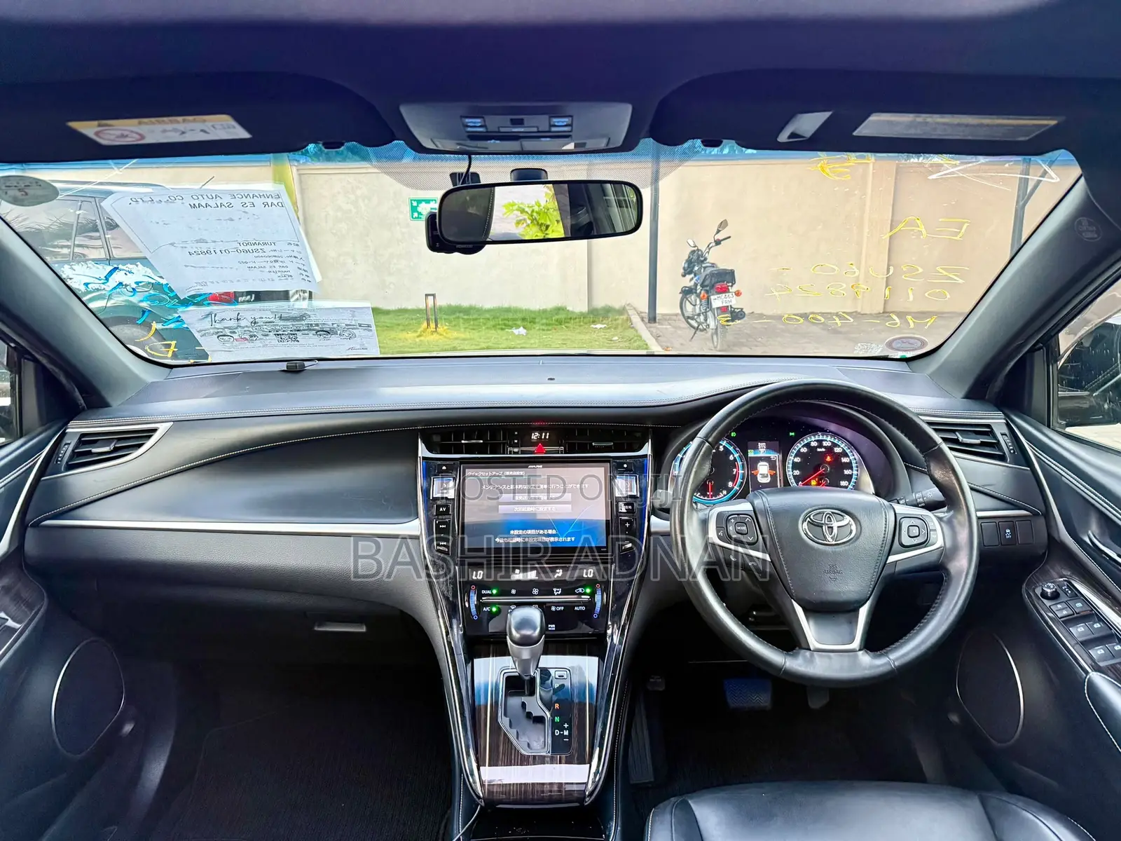 Toyota Harrier 2.0 2017 Black