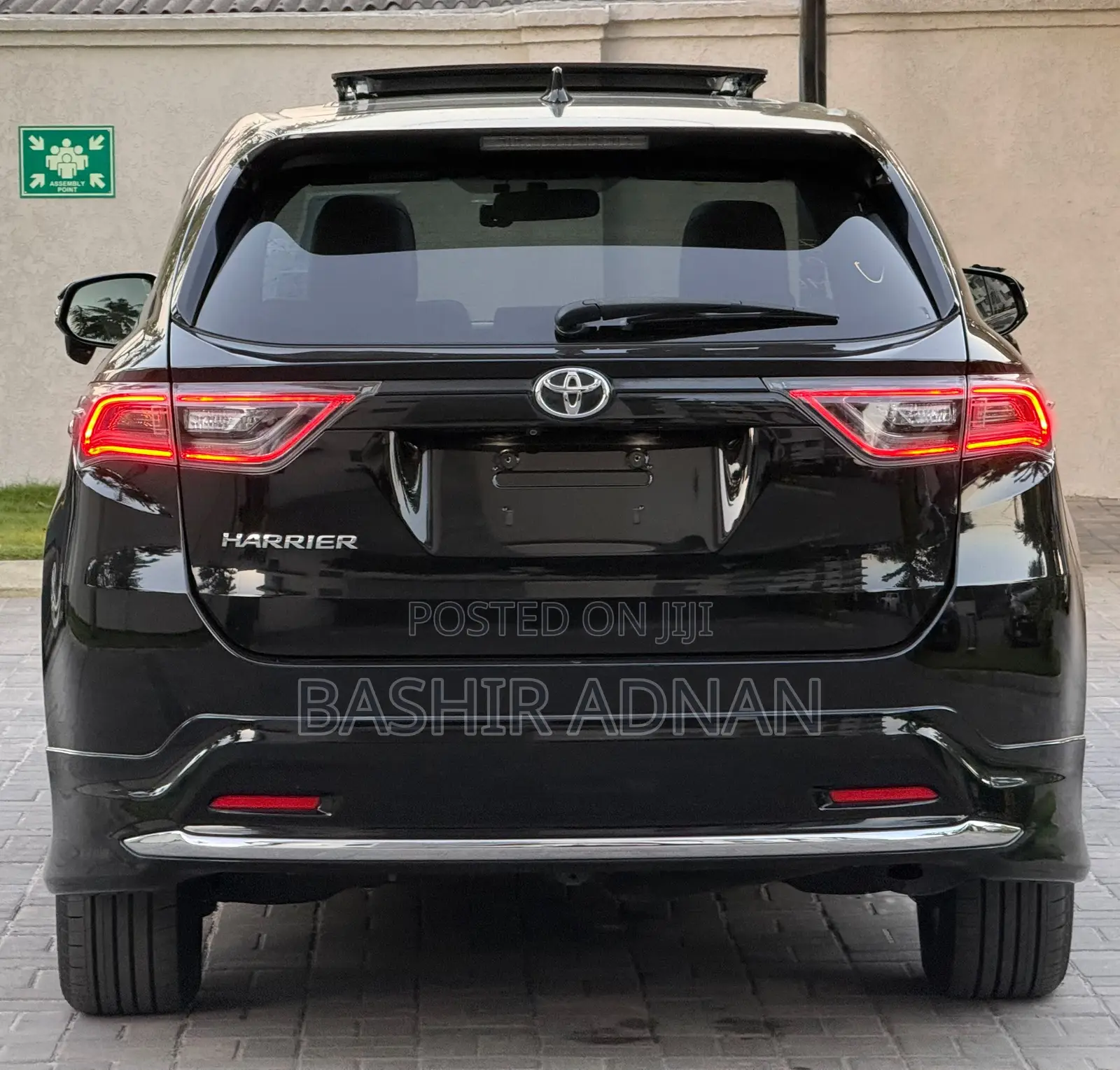 Toyota Harrier 2.0 2017 Black