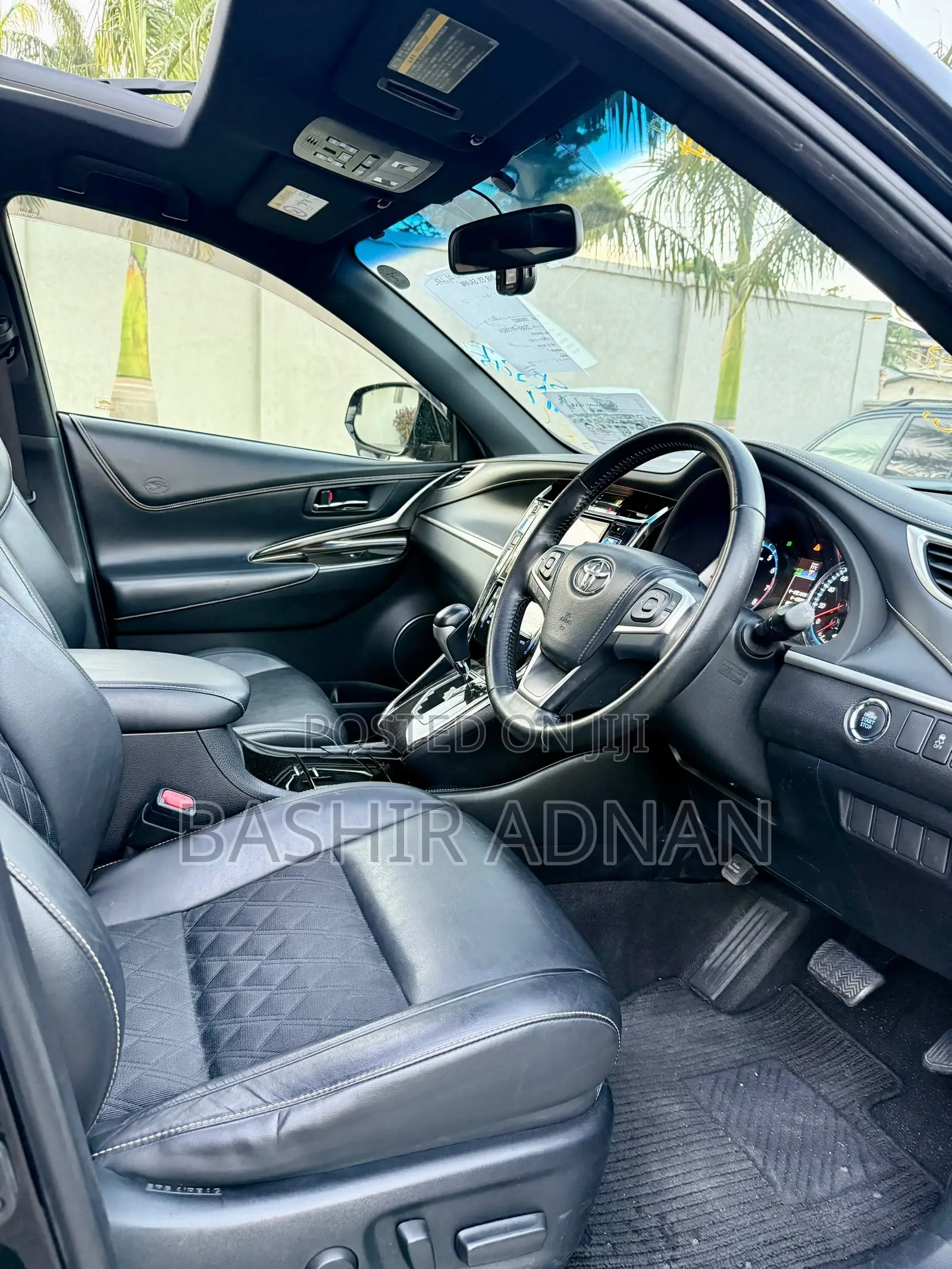 Toyota Harrier 2.0 2017 Black