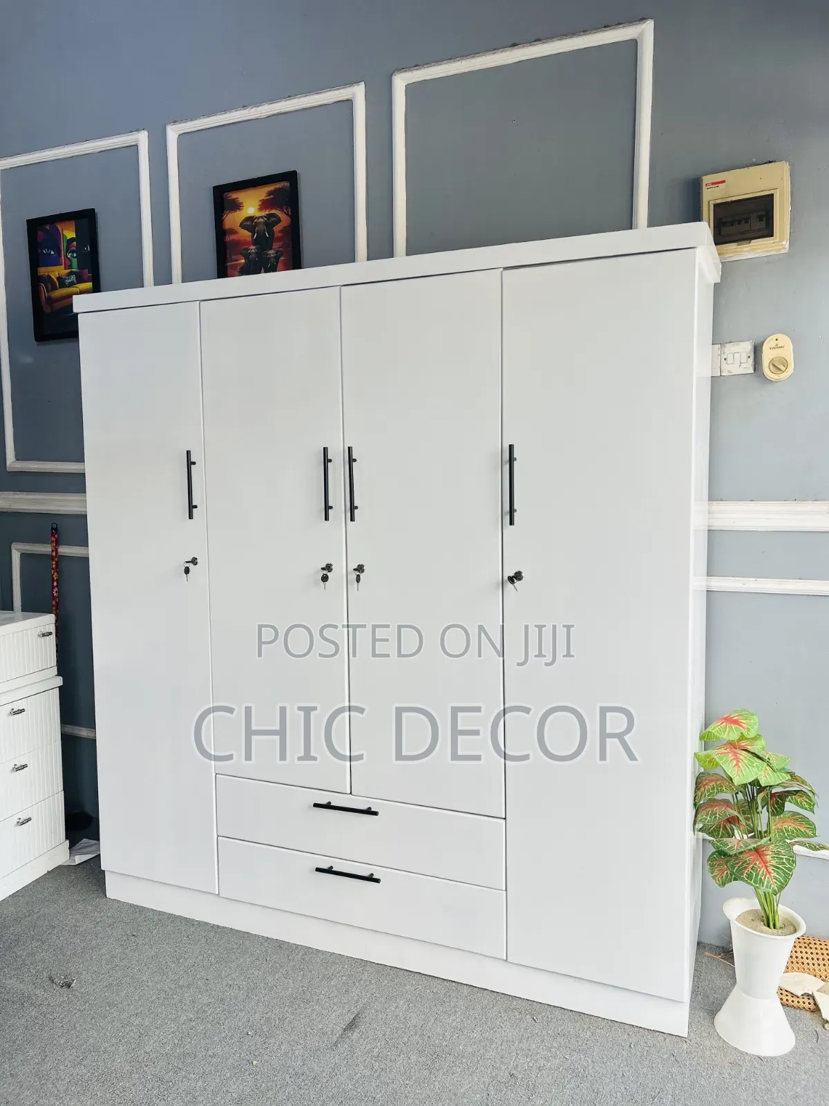 Wardrobe Four Doors ( Kabati Ya Nguo Milango Minne)