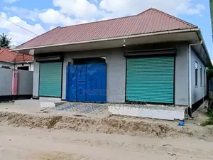 9bdrm House in Mkolemba Hostel, Ukonga for sale
