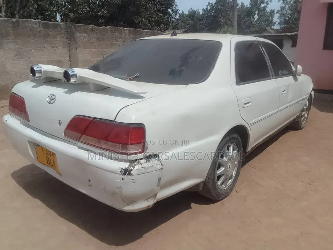 Toyota Cresta 2003 White