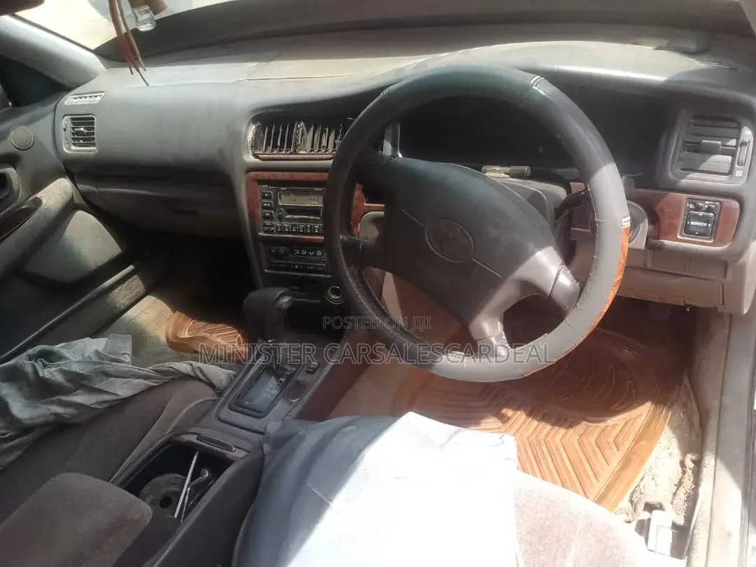 Toyota Cresta 2003 White