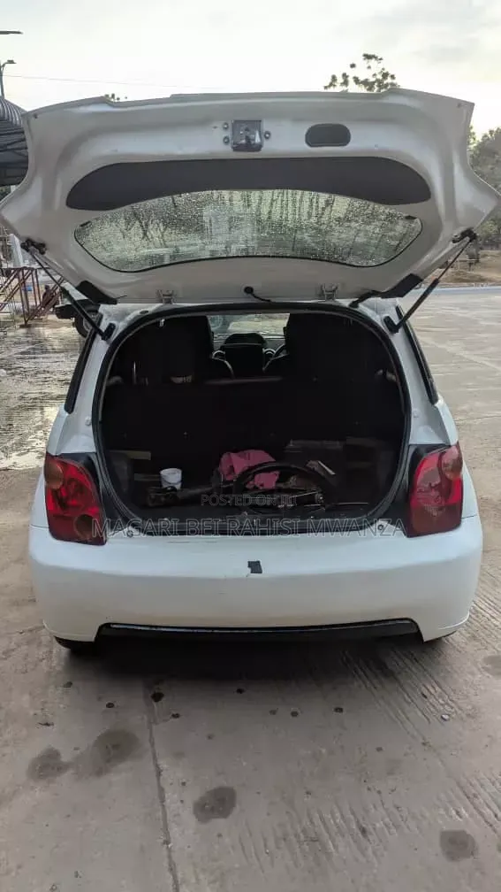 Toyota IST 2004 White