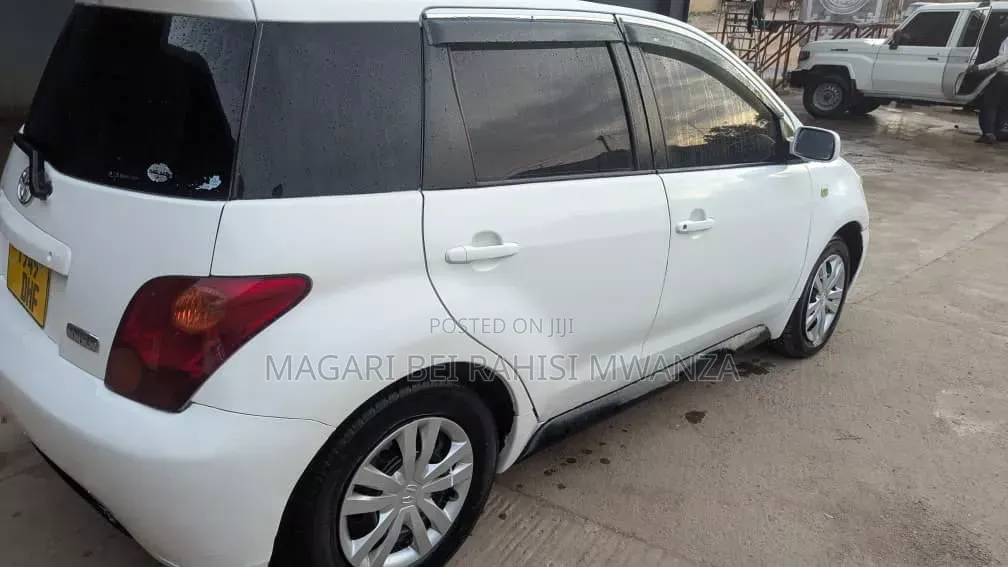 Toyota IST 2004 White