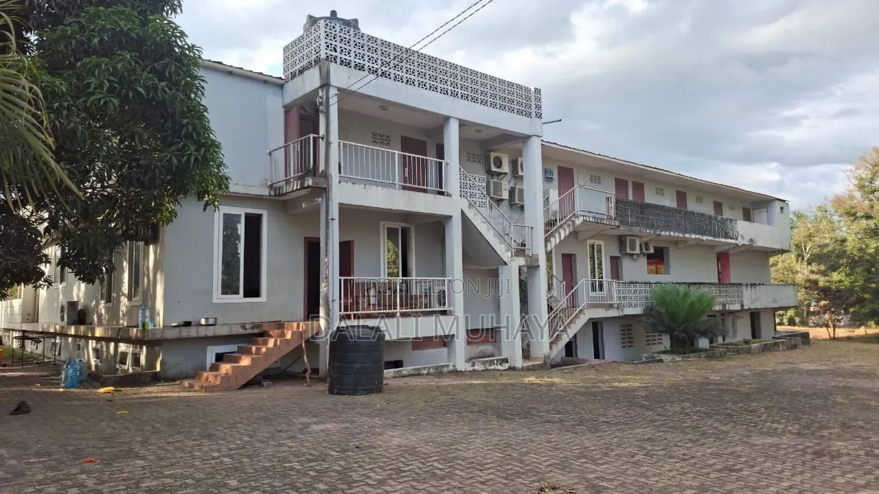 15bdrm Mansion in Darasani Street, Saadani for sale
