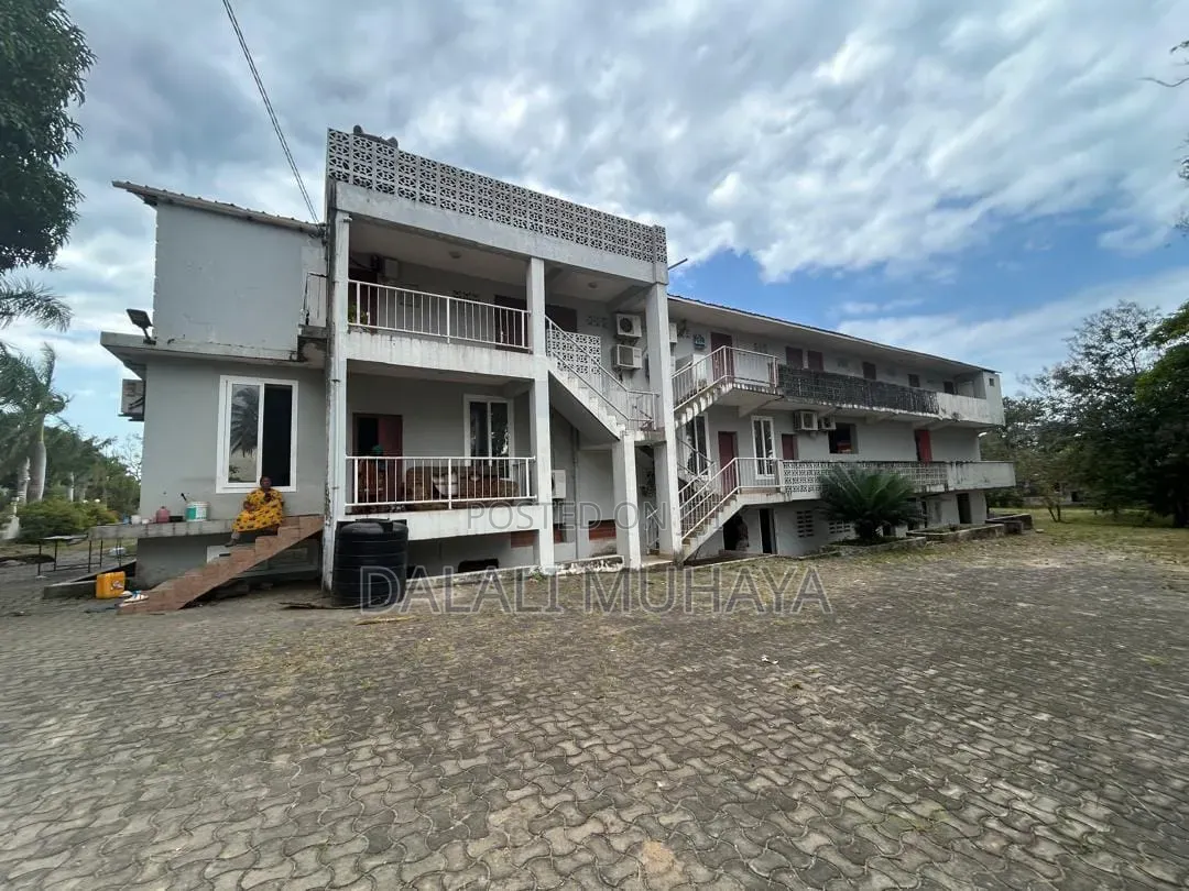 15bdrm Mansion in Darasani Street, Saadani for sale