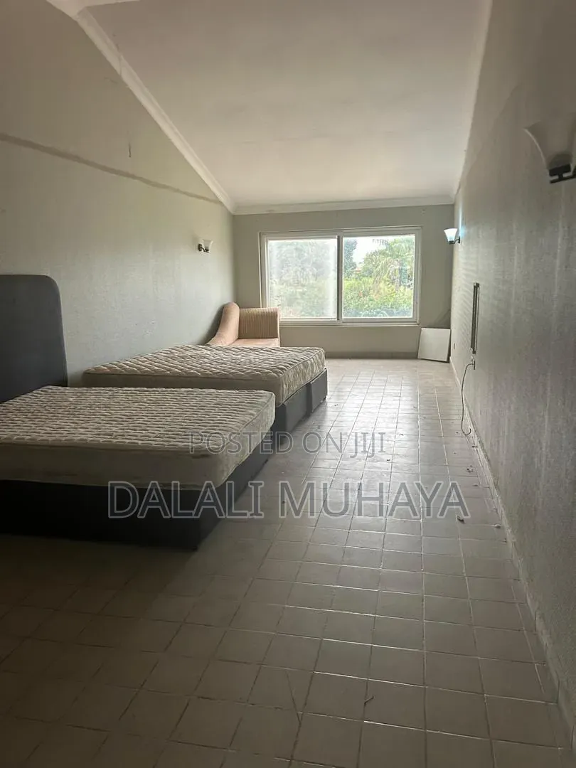 15bdrm Mansion in Darasani Street, Saadani for sale