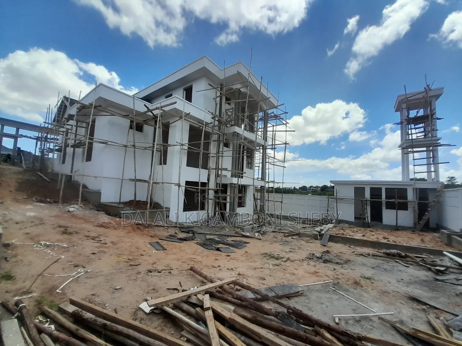6bdrm House in Kigamboni Kibada for sale