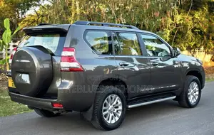 Toyota Land Cruiser Prado 2.8 D-4D 2016 Beige