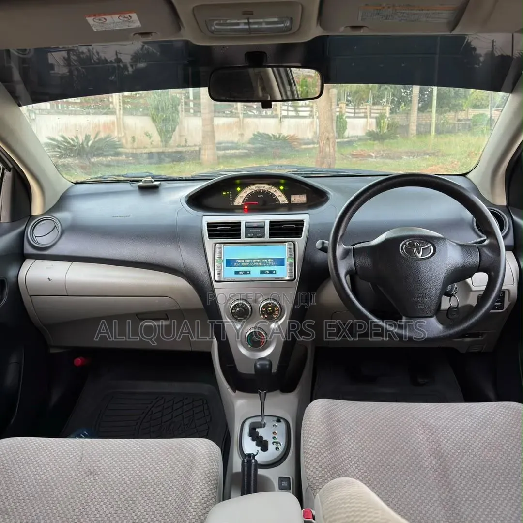 Toyota Belta 2006