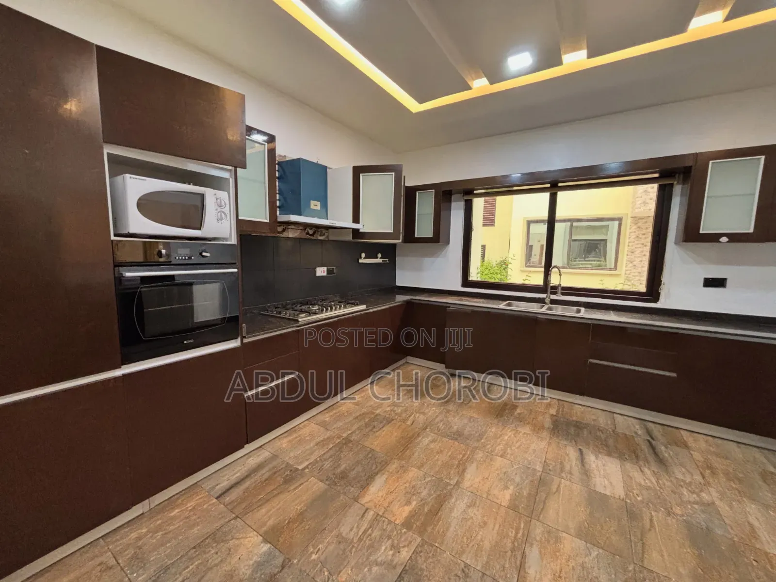 Furnished 5bdrm Villa in Oyster Bay for rent