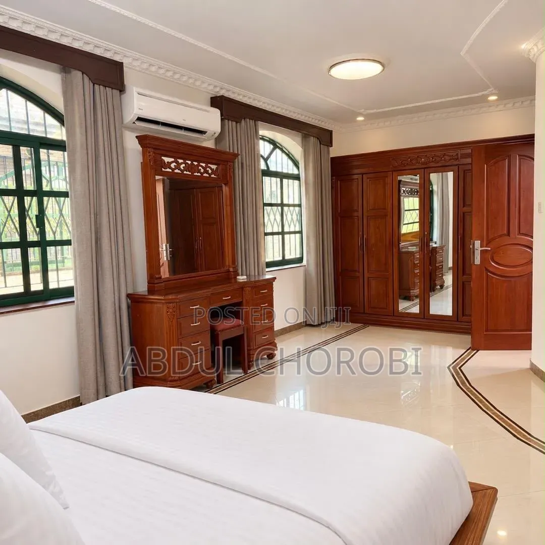 Furnished 4bdrm Villa in Oyster Bay for rent