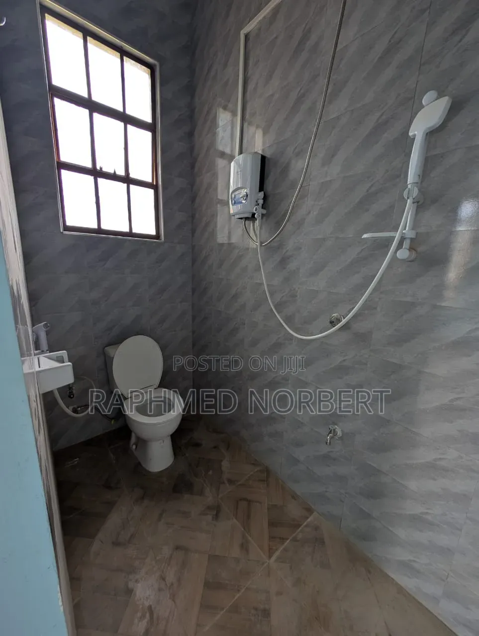 1bdrm Apartment in Tanzania Real, Moshono for rent