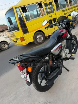 Bajaj Boxer X125 2026 Black