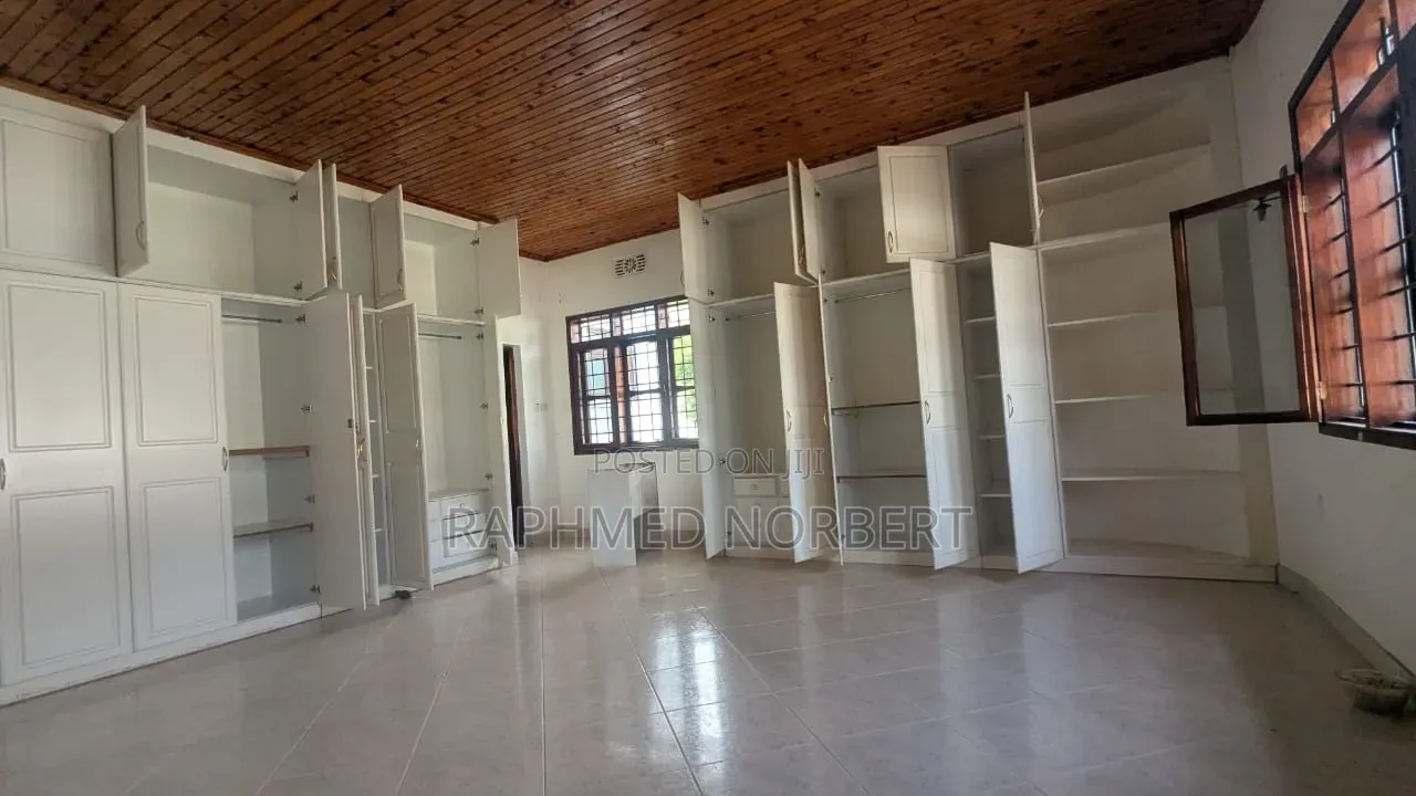 4bdrm House in Tanzania Realestates, Njiro for rent