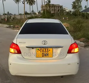 Toyota Belta 2007 Black