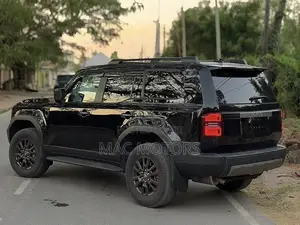 Toyota Land Cruiser Prado 2.7 2025 Black