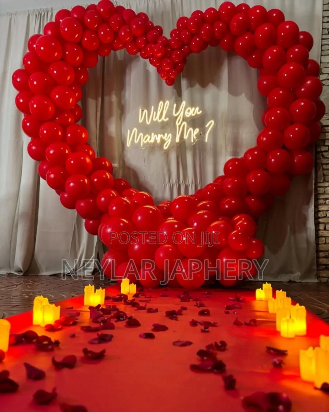 Event Decoration Supplies– Balloons, Flowers & Accessories