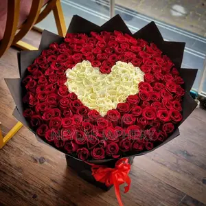 Event Decoration Supplies– Balloons, Flowers & Accessories