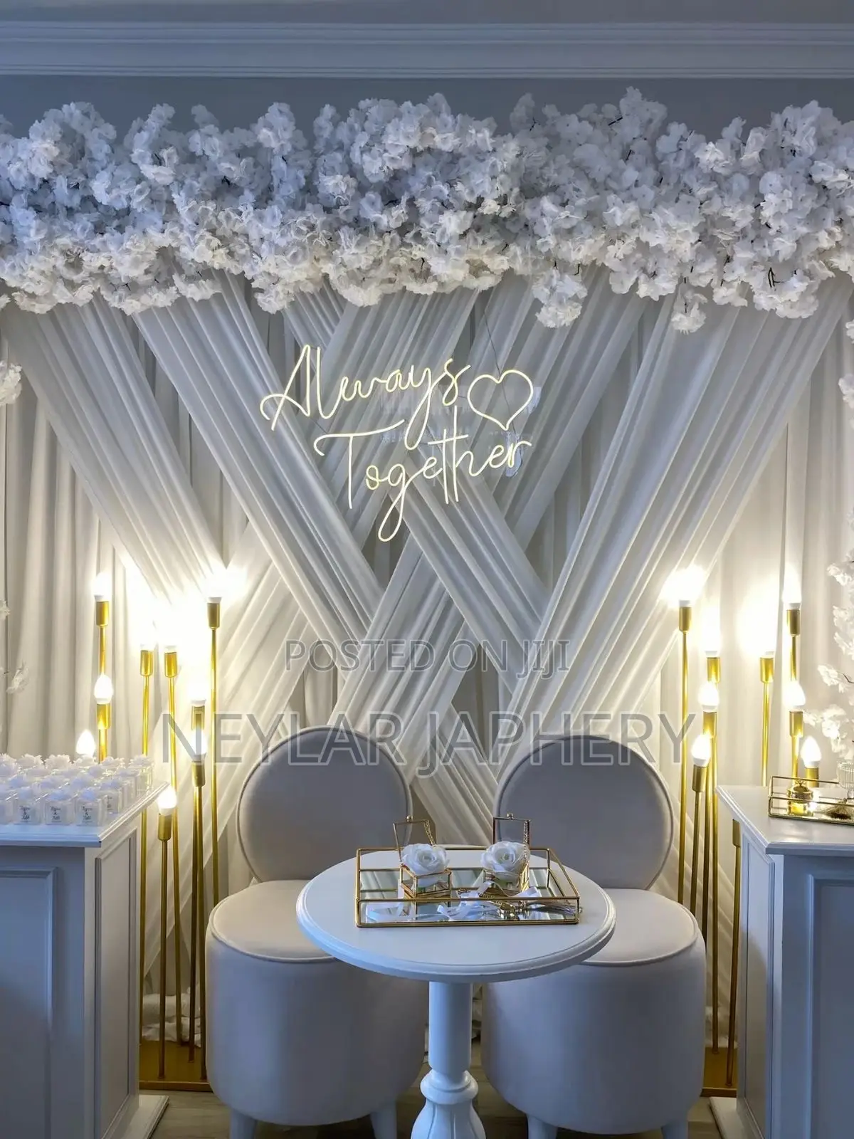 Event Decoration Supplies– Balloons, Flowers & Accessories