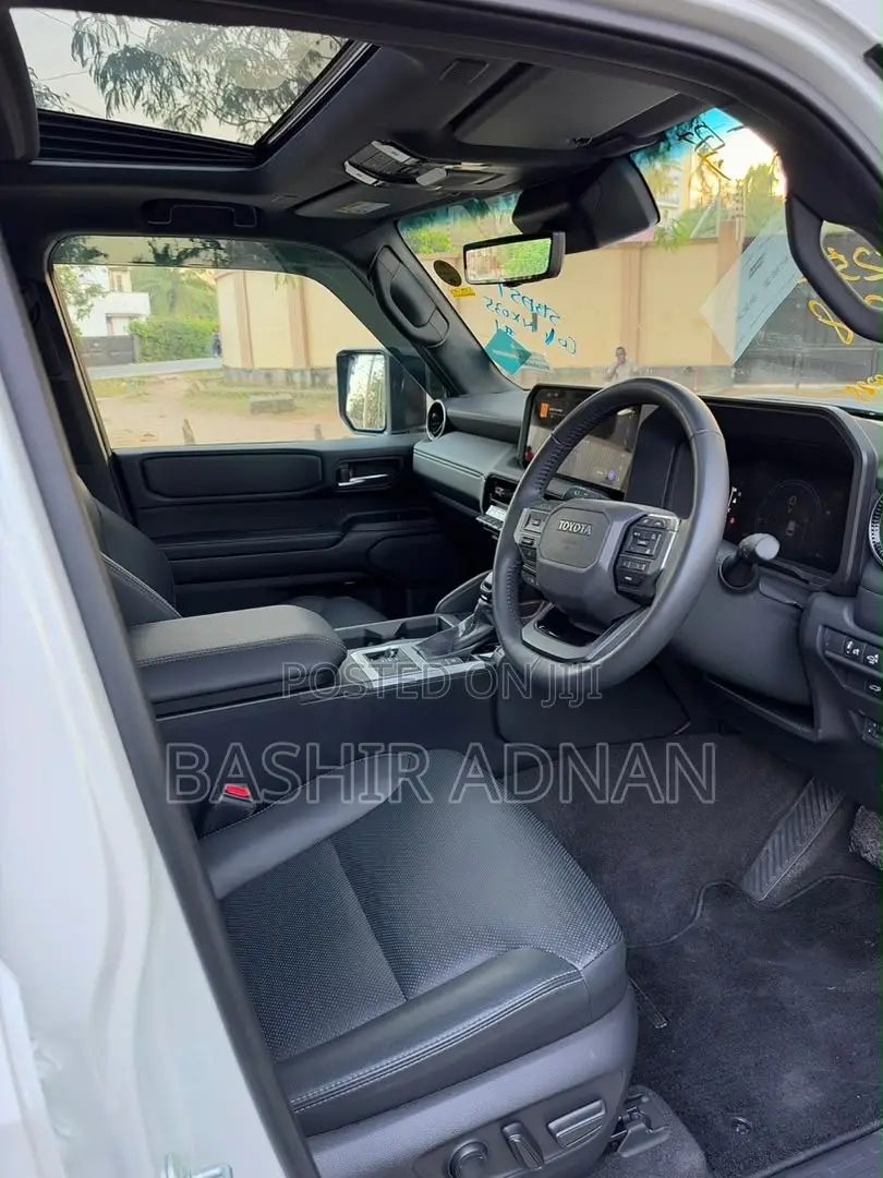Toyota Land Cruiser LC250 2025 White