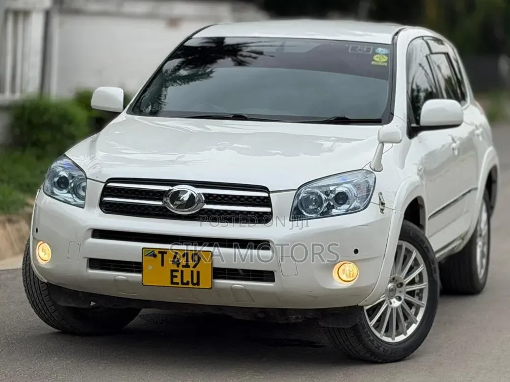 Toyota RAV4 2009 White