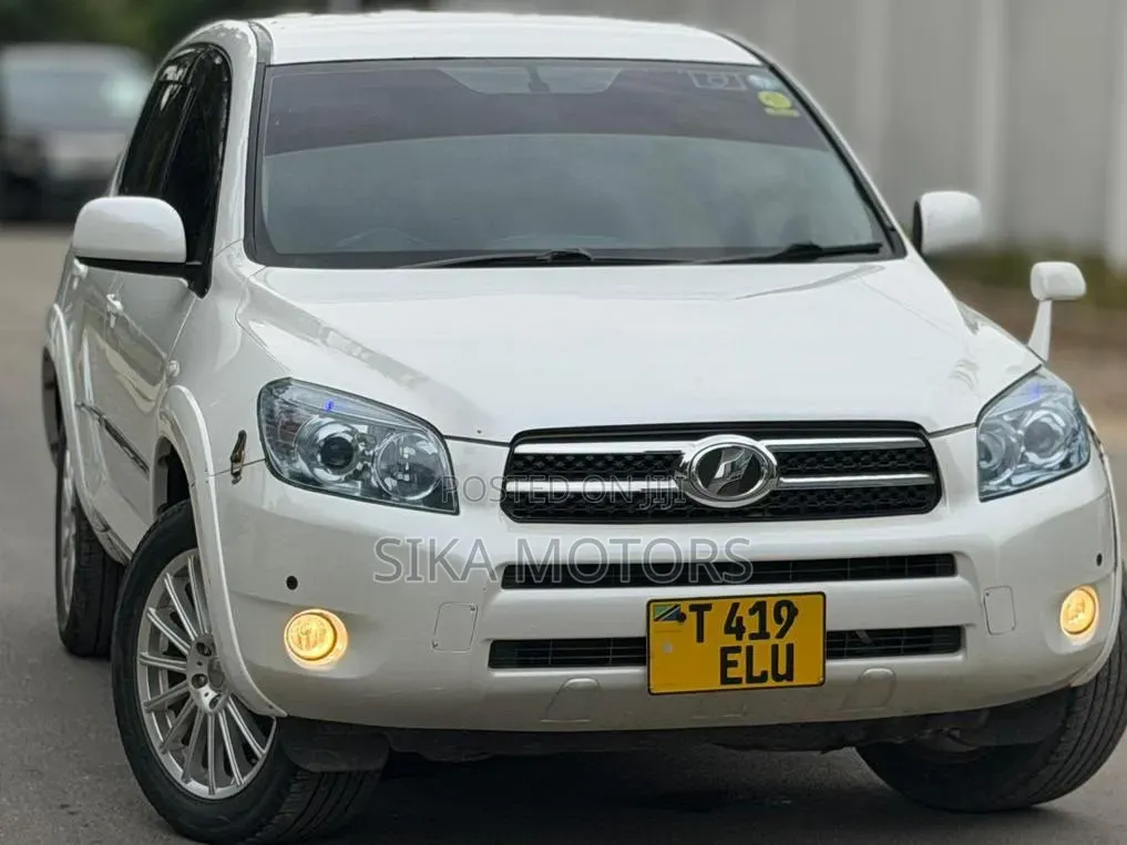 Toyota RAV4 2009 White