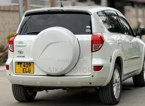 Toyota RAV4 2009 White