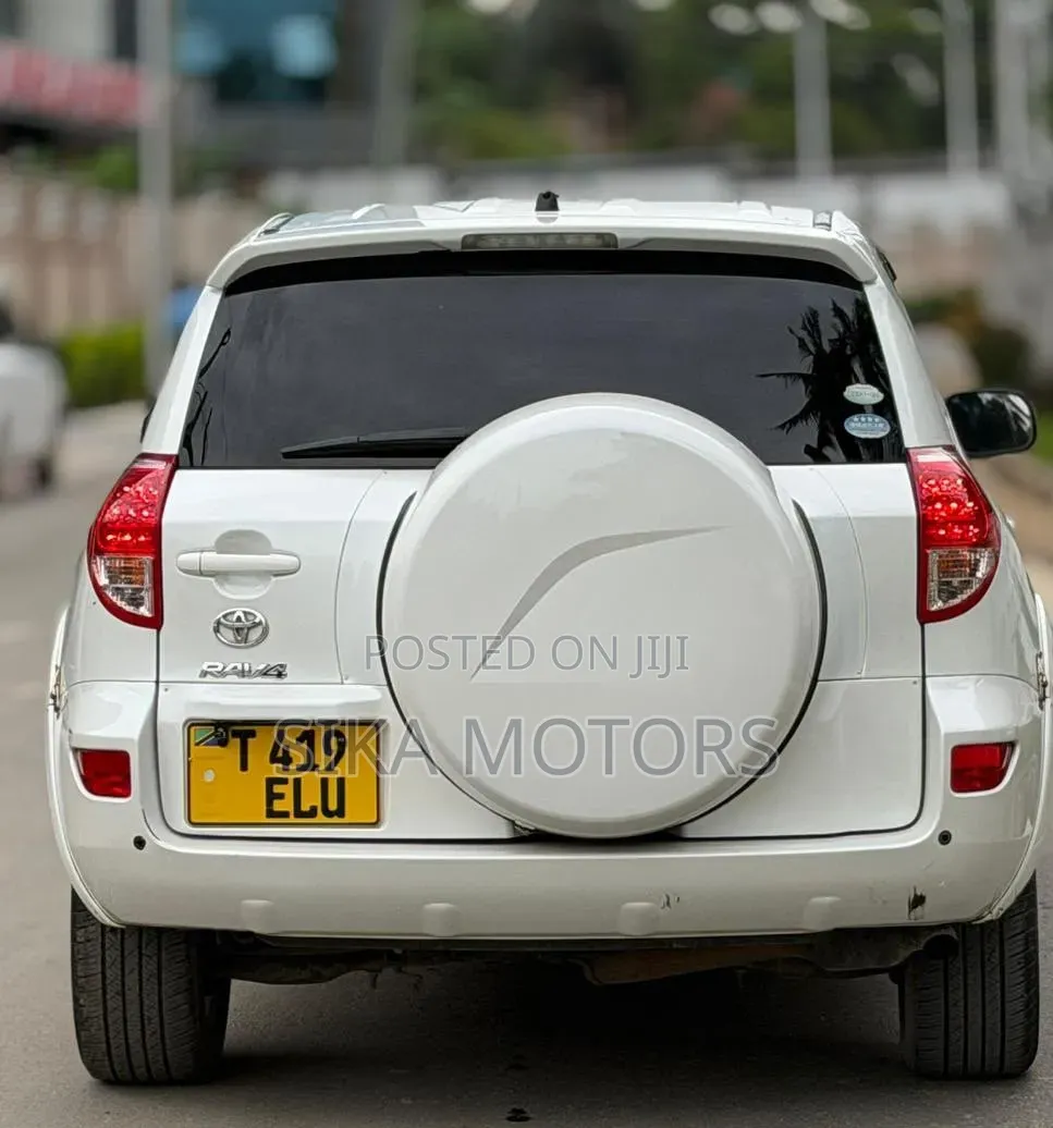 Toyota RAV4 2009 White