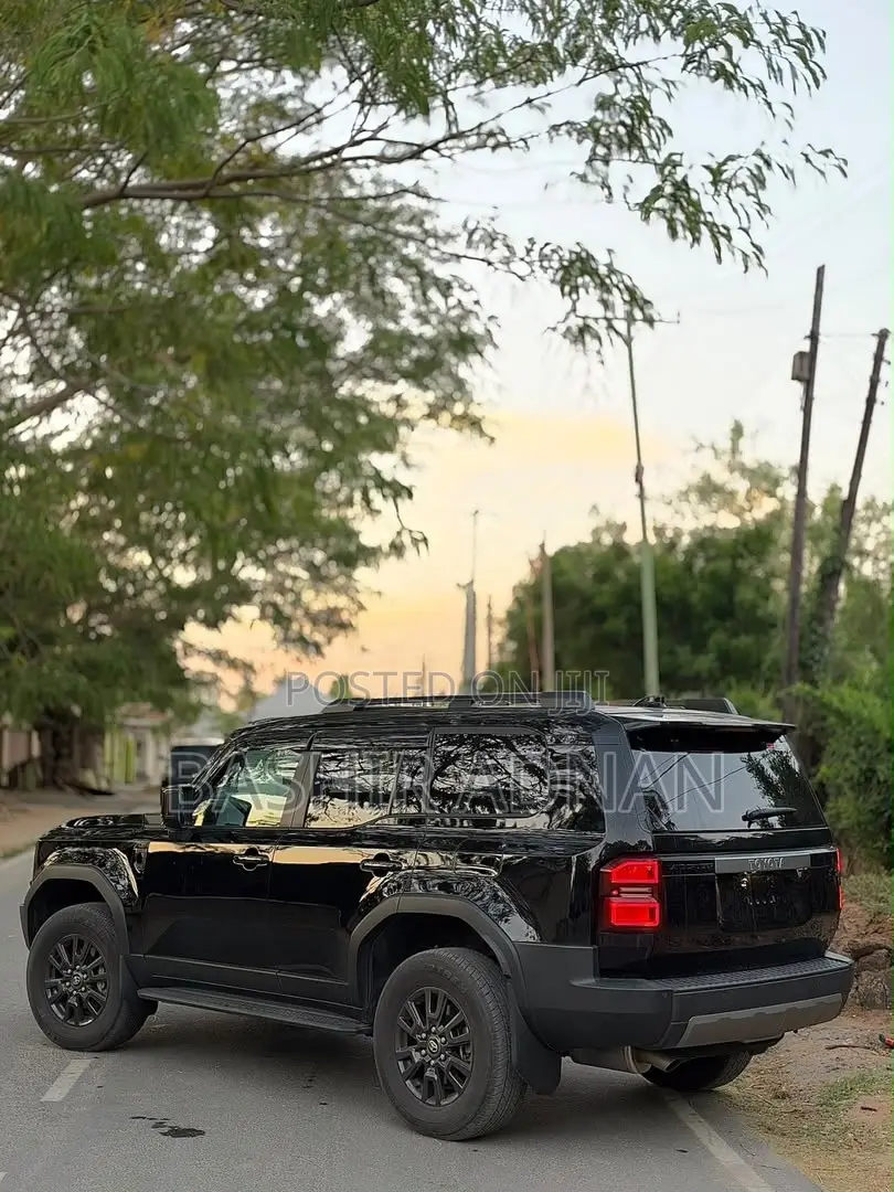 Toyota Land Cruiser Prado 2.7 2025 Black